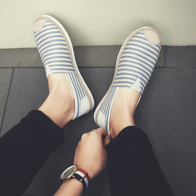 รองเท้าแฟชั่นอินเทรนด์