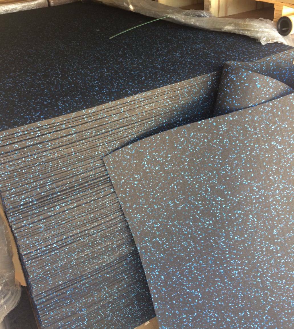 พื้นยางรองเครื่องออกกำลังกาย ปูห้องฟิตเนส หนา 5 มม. งานนำเข้า