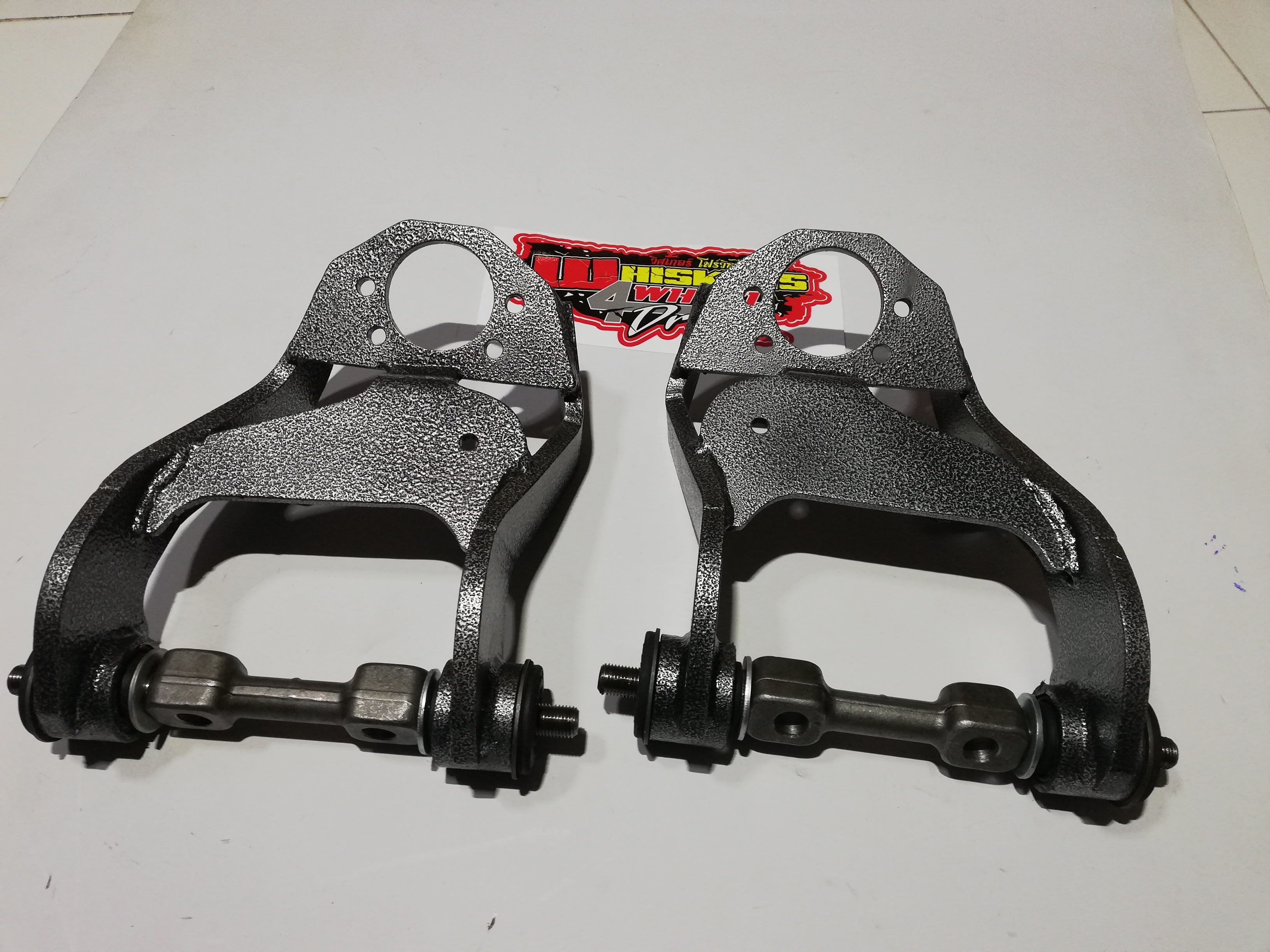 ปีกนก TFR 4WD