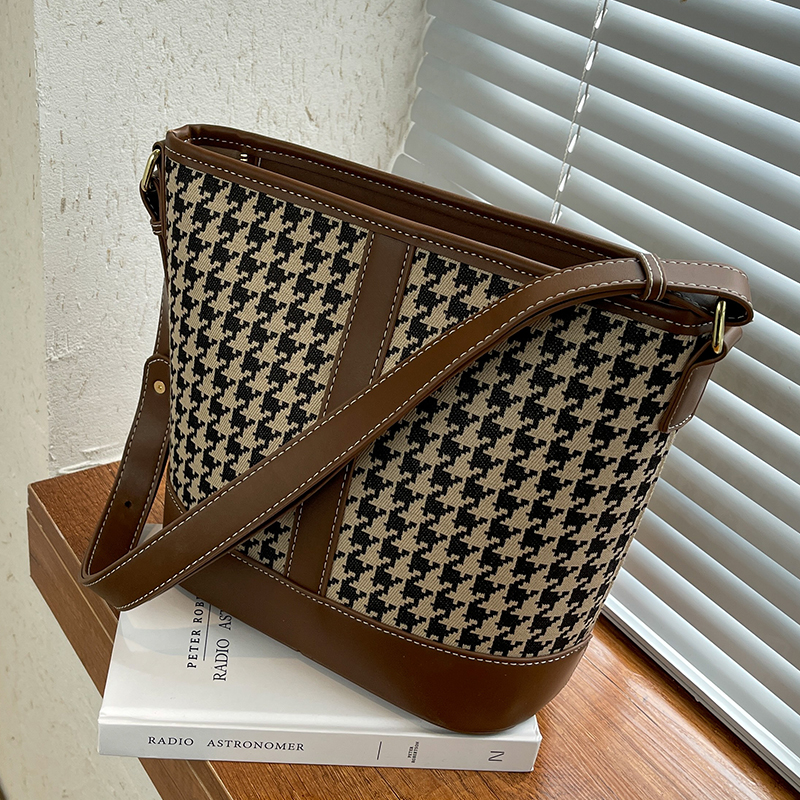 กระเป๋าผู้หญิงสวยๆ กระเป๋าสะพายข้างผู้หญิง กระเป๋าแบรนด์COOL BAG