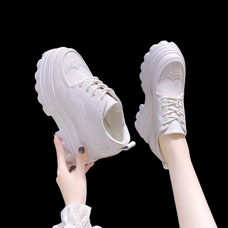 รองเท้าผ้าใบเสริมส้นสูง ไซต์35-39 สนใจทักแชท ฟรีค่าส่ง!