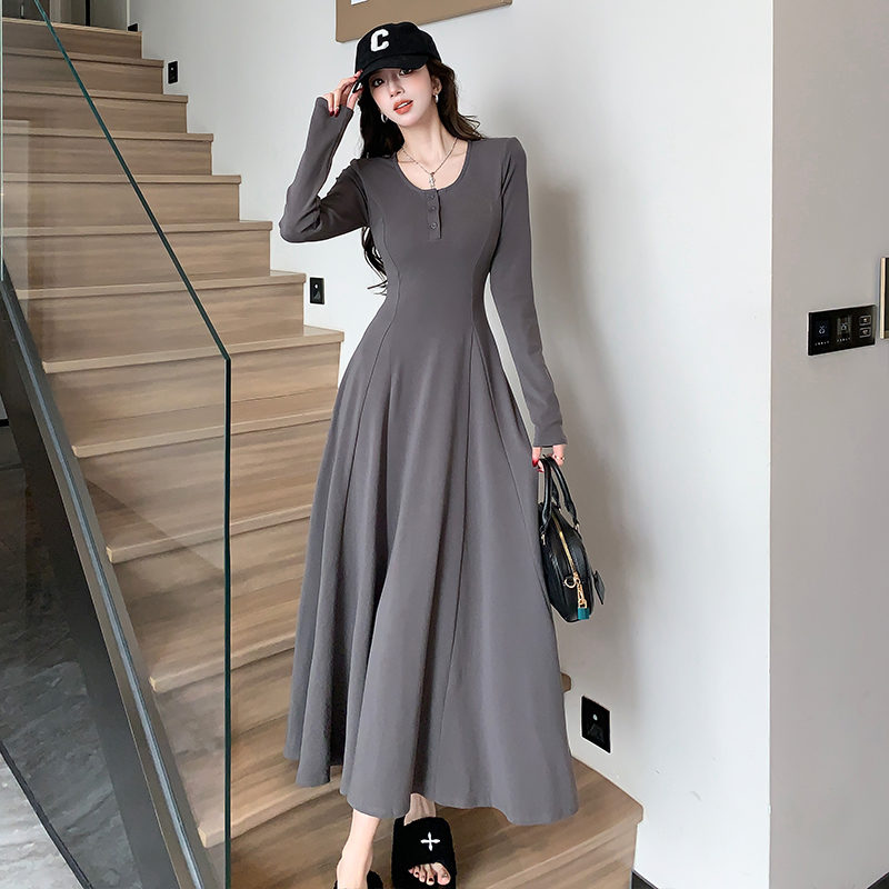 ชุดเดรสยาวสวยๆ สไตล์เกาหลี มีขนาด S M L XL สนใจทักแชท