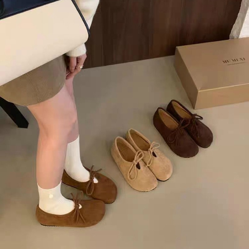 รองเท้าแฟชั่นผู้หญิงส้นเตี้ย ใส่สบาย มีขนาดให้สั่งซื้อ 35 36 37 38 39 40 สนใจทักแชท ฟรีค่าส่ง!