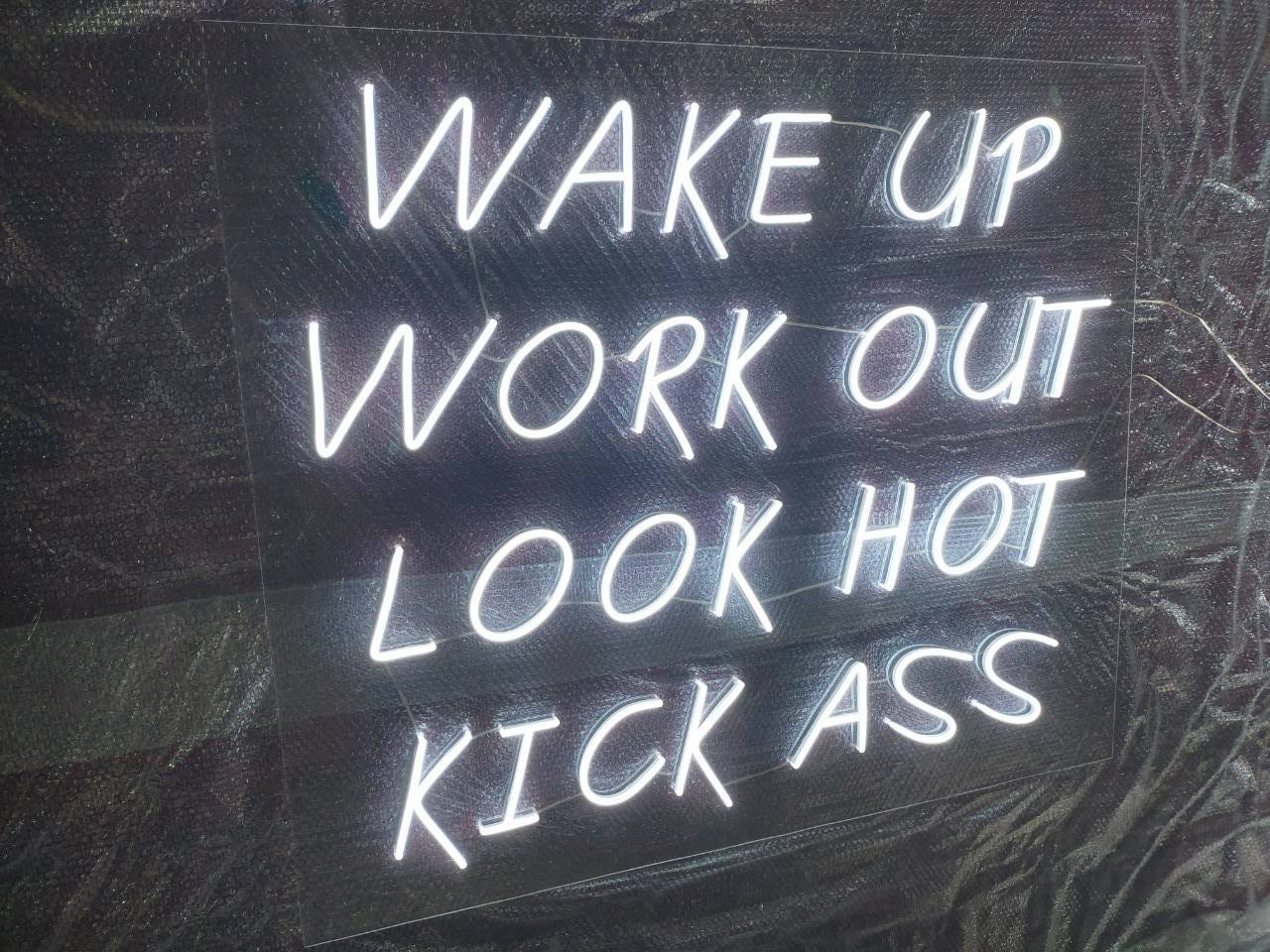 ป้ายไฟนีออนดัด ภาษาอังกฤษ ติดบนแผ่นอะคริลิคใส - WAKE UP , WORK OUT , LOOK HOT , KICK ASS