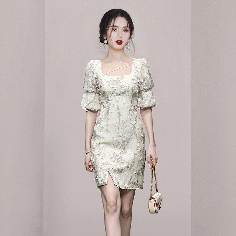 ชุดเดรสยาวสวยๆ สไตล์เกาหลี มีขนาด S M L XL สนใจทักแชท