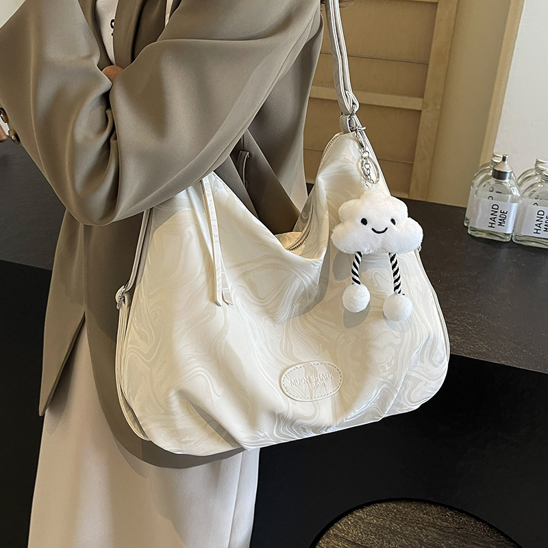 กระเป๋าผู้หญิงสวยๆ กระเป๋าสะพายข้างผู้หญิง กระเป๋าแบรนด์COOL BAG