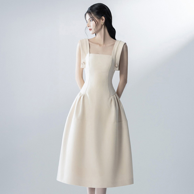 ชุดเดรสยาวสวยๆ สไตล์เกาหลี มีขนาด S M L XL สนใจทักแชท