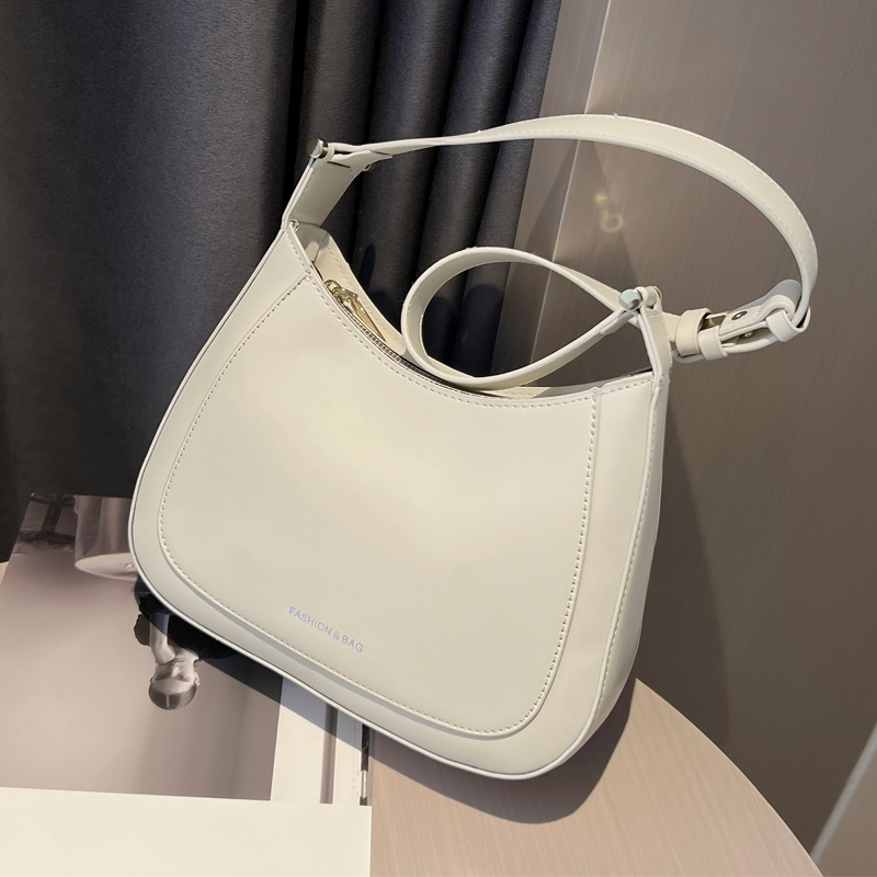 กระเป๋าผู้หญิงสวยๆ กระเป๋าสะพายข้างผู้หญิง กระเป๋าแบรนด์COOL BAG