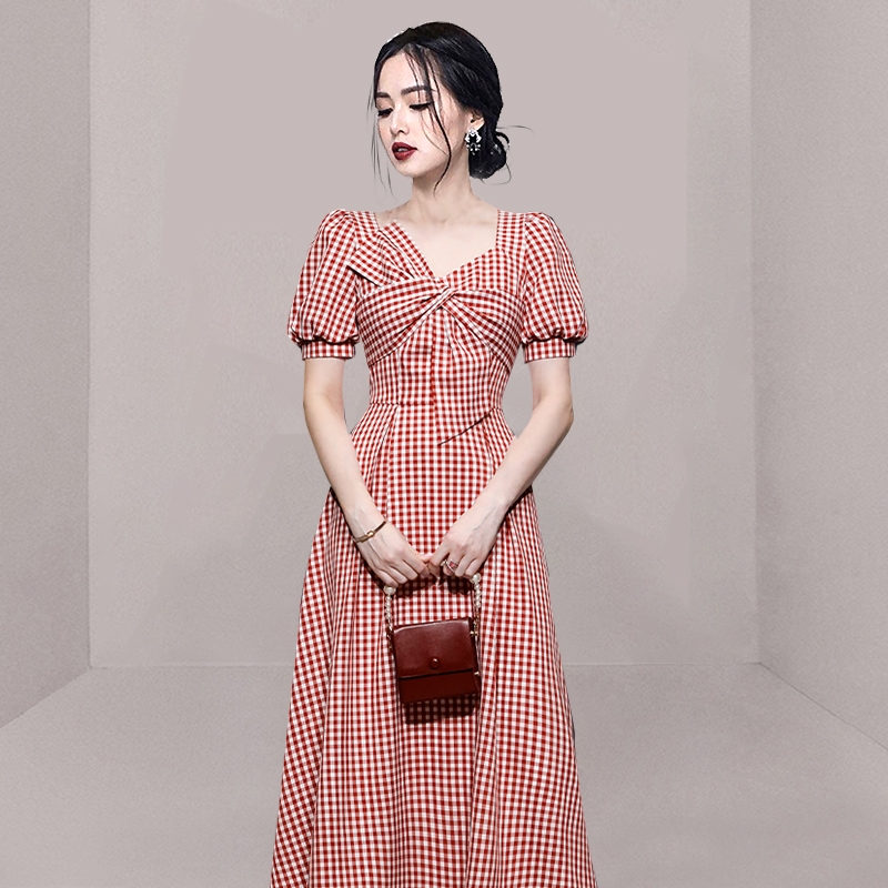ชุดเดรสยาวสวยๆ สไตล์เกาหลี มีขนาด S M L XL สนใจทักแชท