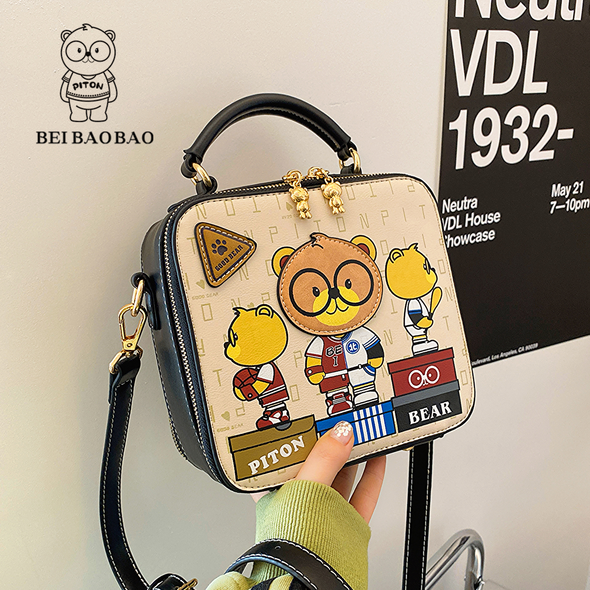 กระเป๋าผู้หญิงสวยๆ กระเป๋าสะพายข้างผู้หญิง กระเป๋าแบรนด์ BEAR BAG กระเป๋าหมีสุดคิ้ว!