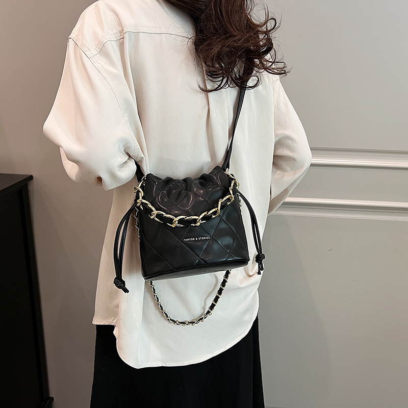 กระเป๋าผู้หญิงสวยๆ กระเป๋าสะพายข้างผู้หญิง กระเป๋าแบรนด์COOL BAG