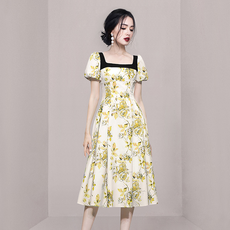 ชุดเดรสยาวสวยๆ สไตล์เกาหลี มีขนาด S M L XL สนใจทักแชท