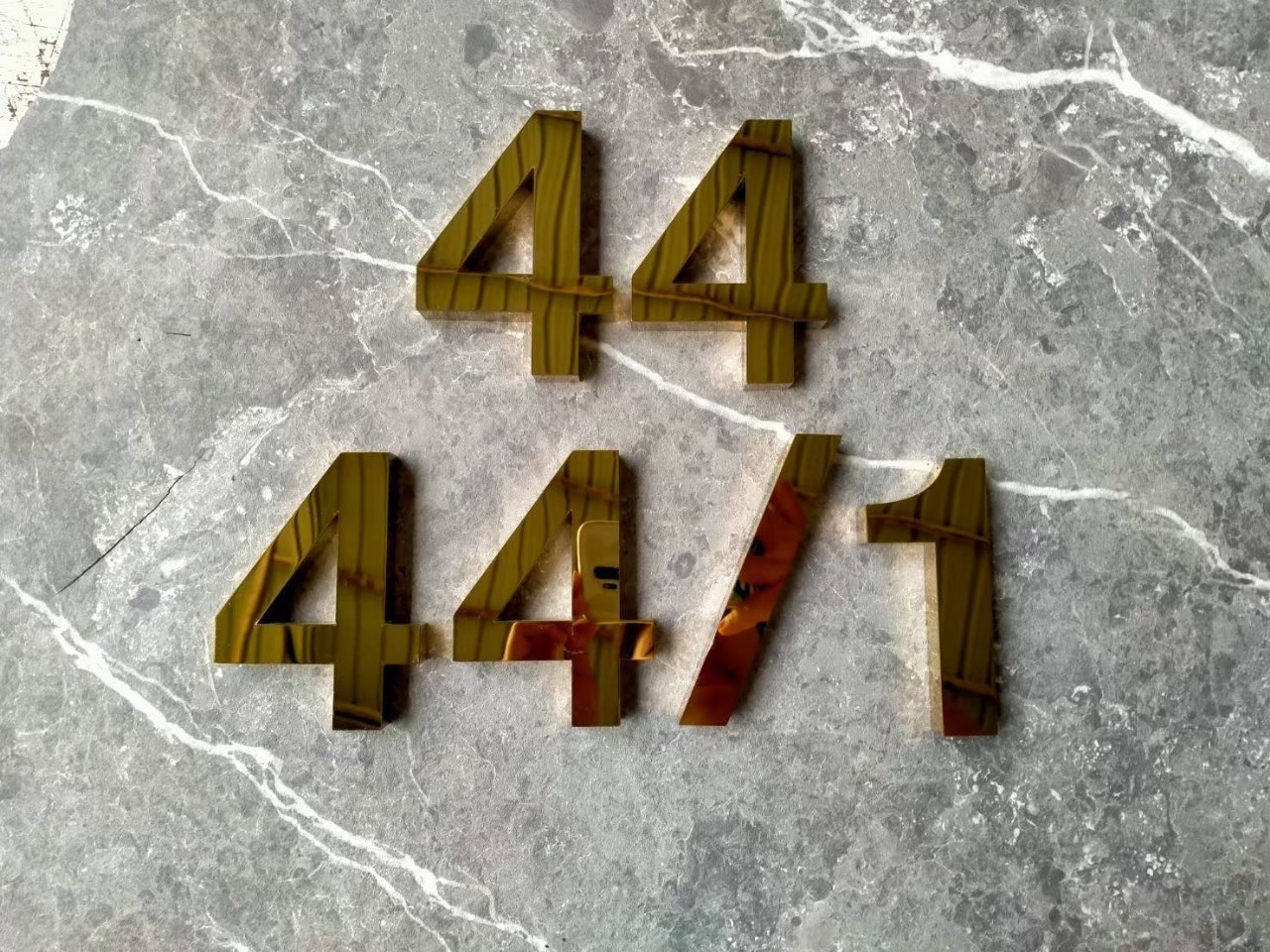 งานป้ายบ้านเลขที่ 44 44/1
