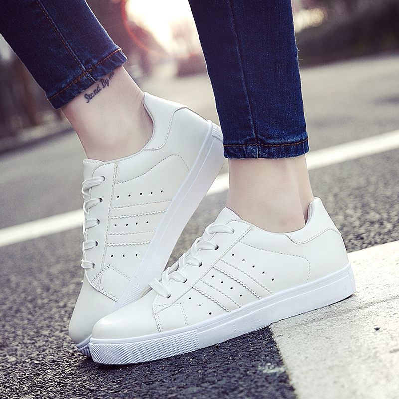 รองเท้าแฟชั่นอินเทรนด์