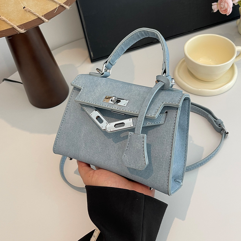 กระเป๋าผู้หญิงสวยๆ กระเป๋าสะพายข้างผู้หญิง กระเป๋าแบรนด์COOL BAG