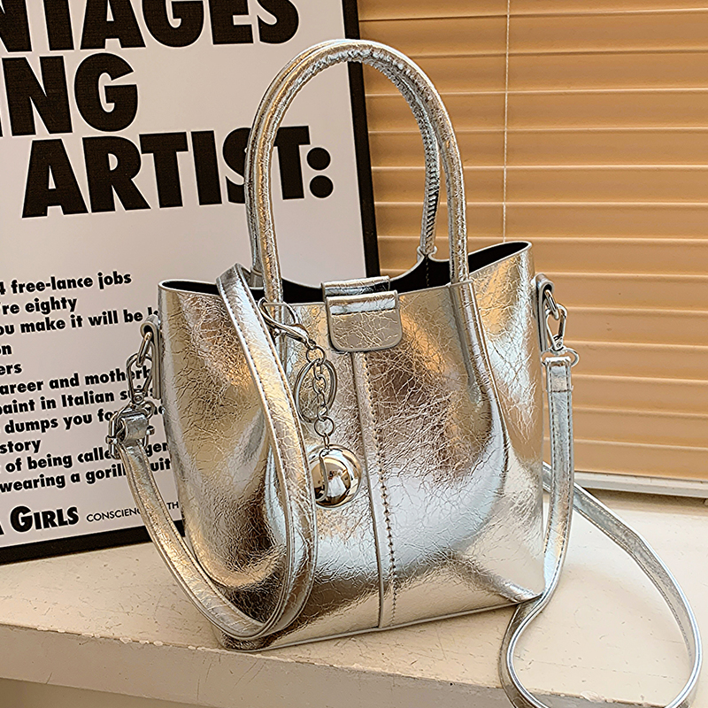 กระเป๋าผู้หญิงสวยๆ กระเป๋าสะพายข้างผู้หญิง กระเป๋าแบรนด์COOL BAG