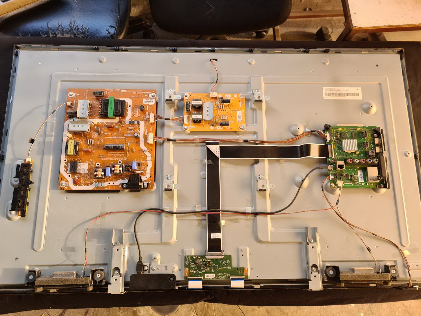 DRIVE INVERTER TH-42A410T:TH-42AS610T :TH-43DS630T :TH-49DS630T :TNPA5935