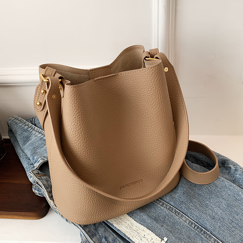 กระเป๋าผู้หญิงสวยๆ กระเป๋าสะพายข้างผู้หญิง กระเป๋าแบรนด์COOL BAG