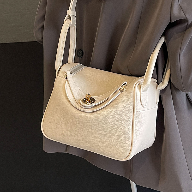 กระเป๋าผู้หญิงสวยๆ กระเป๋าสะพายข้างผู้หญิง กระเป๋าแบรนด์COOL BAG