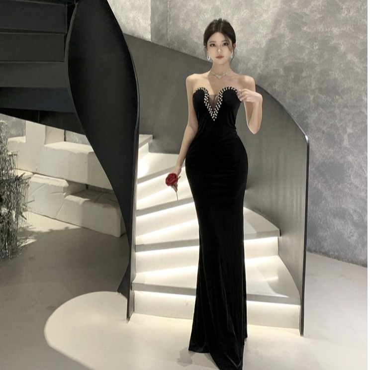 ชุดเดรสยาวสวยๆ สไตล์เกาหลี มีขนาด S M L XL สนใจทักแชท