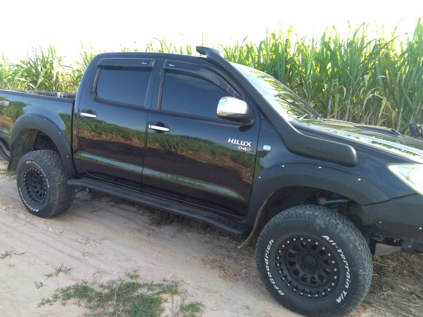 สน็อกเกิ้ลทรงครอส Vigo