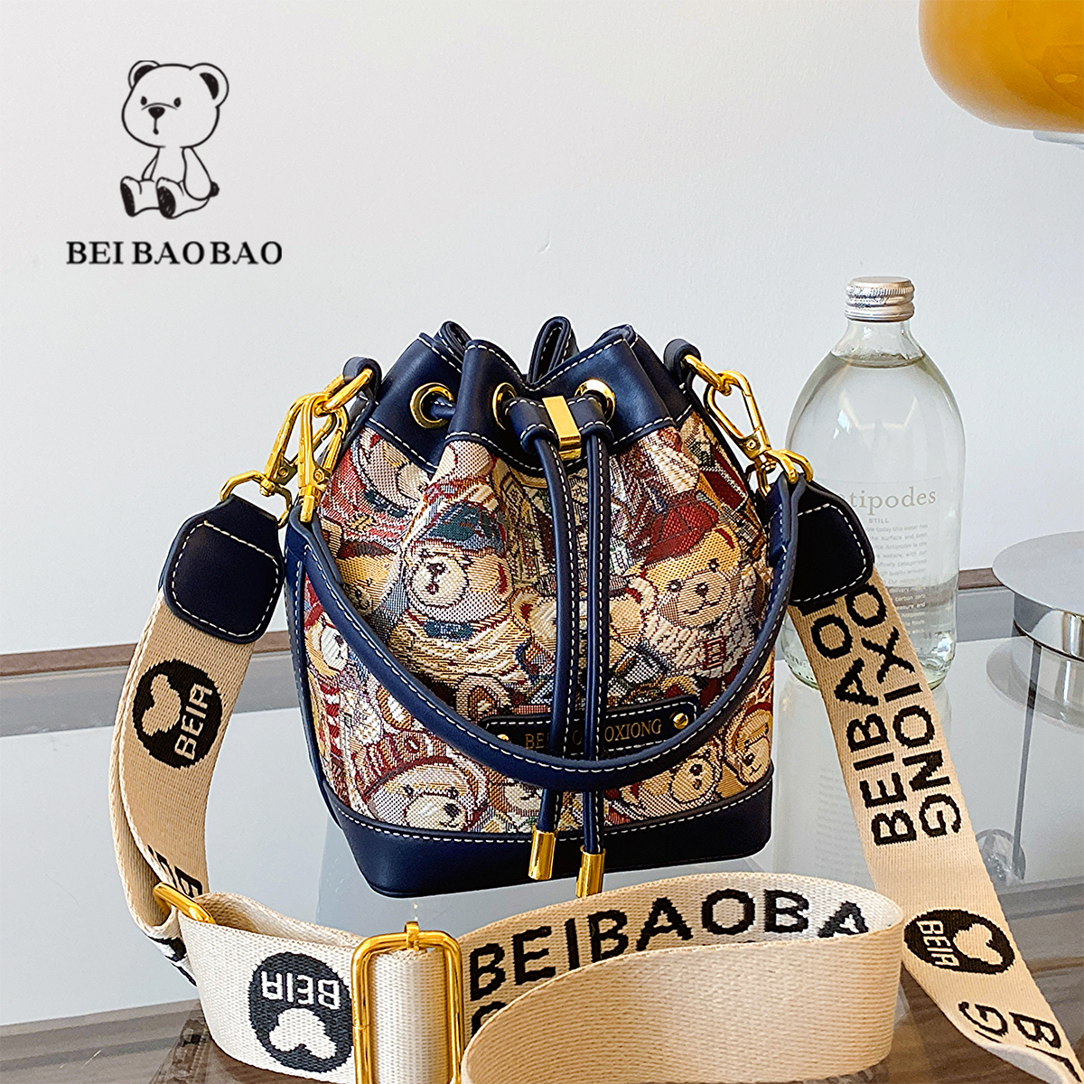 กระเป๋าผู้หญิงสวยๆ กระเป๋าสะพายข้างผู้หญิง กระเป๋าแบรนด์ BEAR BAG กระเป๋าหมีสุดคิ้ว!