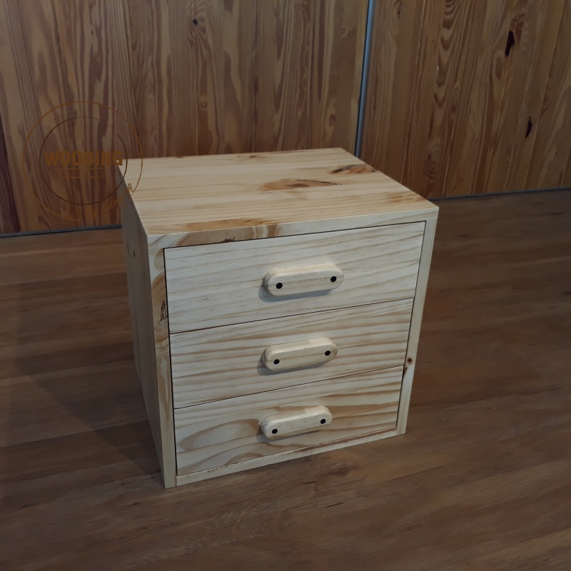 กล่องไม้สน 3 ลิ้นชัก(J035)