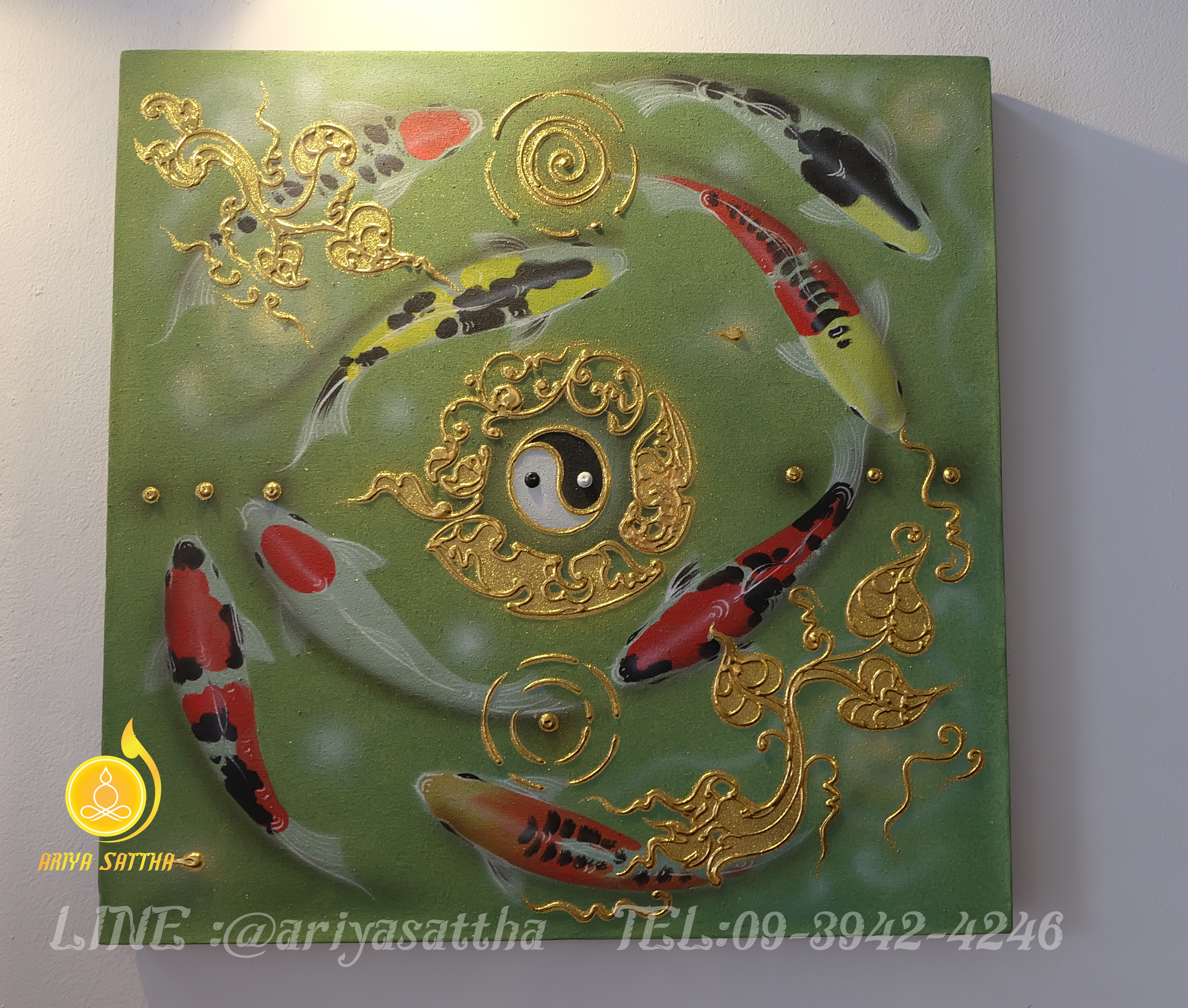 รูปปลาคราฟ ว่ายวน หยินหยาง (เงินทอง สุขภาพ ไหลเวียนดี) ภาพมงคล ขนาด 60x60 cm. ตกแต่งบ้าน ของขวัญขึ้นบ้านใหม่ งาน handmade ภาพวาดปิดทองแต่งผนังบ้าน คอนโด
