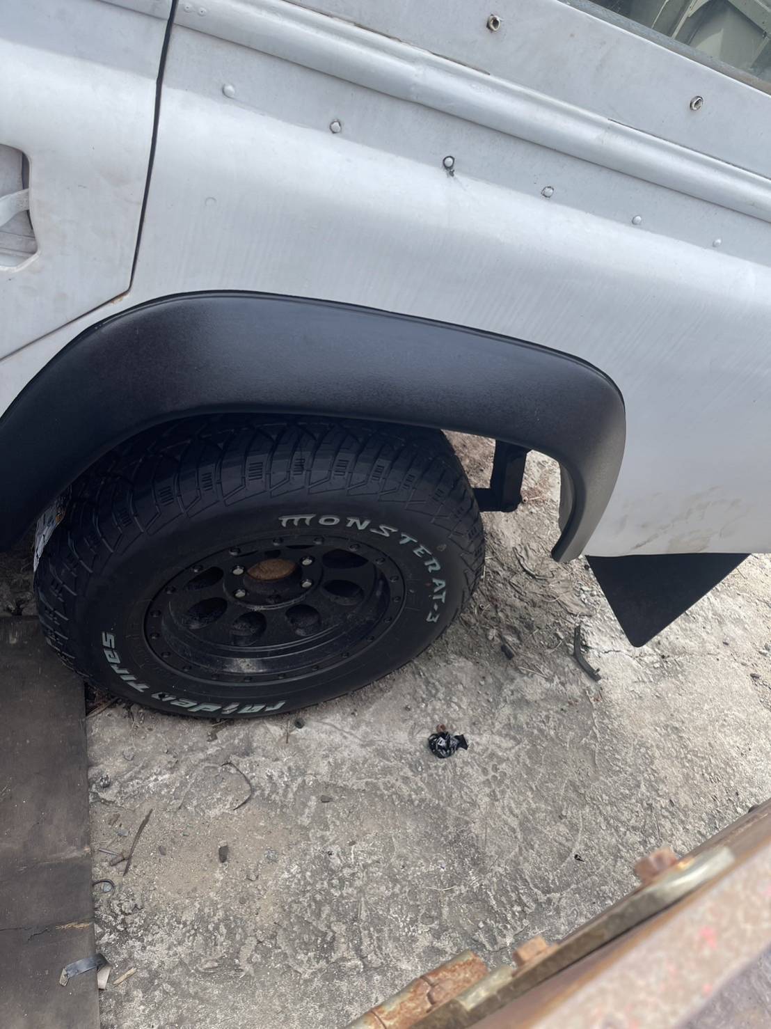 คิ้วล้อ แลนด์โรเวอร์ ซีรีย์ 3 นิ้ว