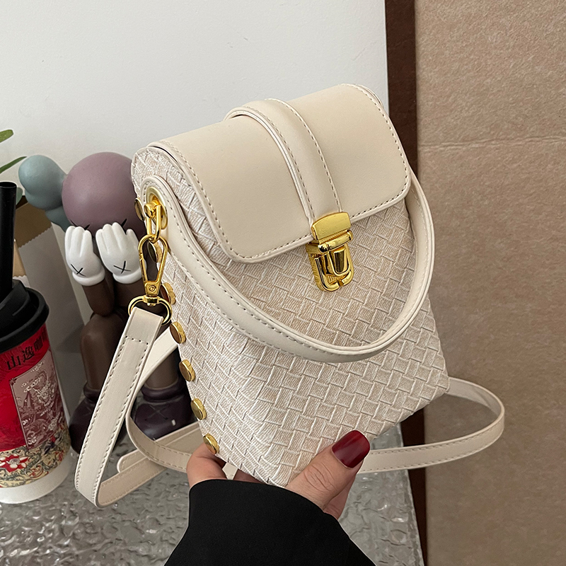 กระเป๋าผู้หญิงสวยๆ กระเป๋าสะพายข้างผู้หญิง กระเป๋าแบรนด์COOL BAG