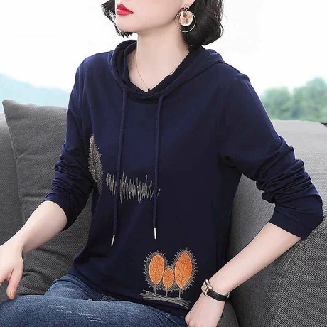 เสื้อยืดแขนยาว มีฮู้ด มีขนาด S M L XL สนใจทักแชท