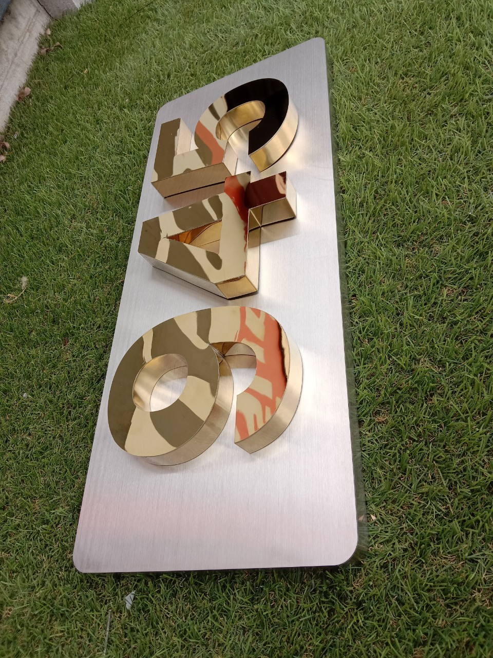 ป้ายบ้านเลขที่ 945