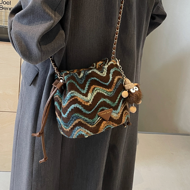 กระเป๋าผู้หญิงสวยๆ กระเป๋าสะพายข้างผู้หญิง กระเป๋าแบรนด์COOL BAG