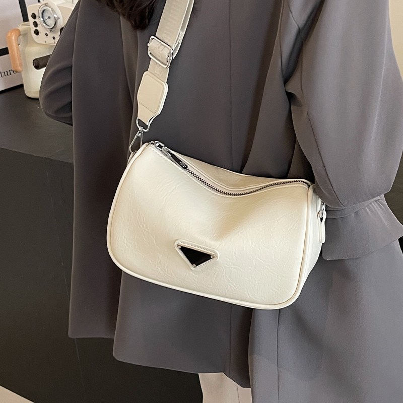 กระเป๋าผู้หญิงสวยๆ กระเป๋าสะพายข้างผู้หญิง กระเป๋าแบรนด์COOL BAG