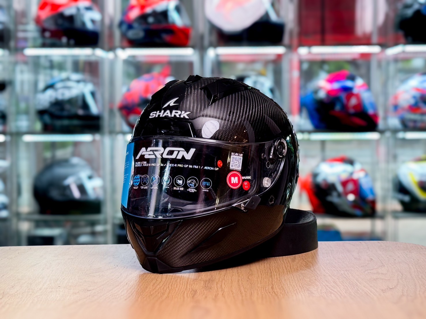 หมวกกันน็อค SHARK HELMETS รุ่น AERON [new2025] Full Carbon [DAD]