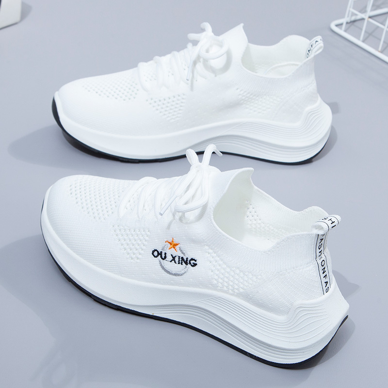 รองเท้าผ้าใบผู้หญิง ใส่สบาย รองเท้าผ้าใบใส่เที่ยวผู้หญิง มีSIZE 35 36 37 38 39 40