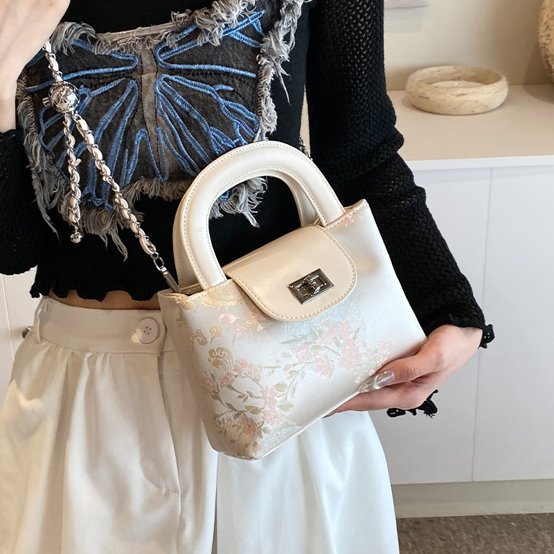 กระเป๋าผู้หญิงสวยๆ กระเป๋าสะพายข้างผู้หญิง กระเป๋าแบรนด์COOL BAG