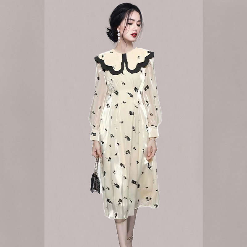 ชุดเดรสยาวสวยๆ สไตล์เกาหลี มีขนาด S M L XL สนใจทักแชท