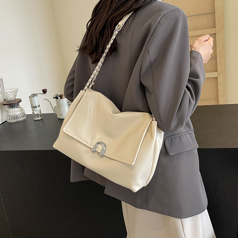 กระเป๋าผู้หญิงสวยๆ กระเป๋าสะพายข้างผู้หญิง กระเป๋าแบรนด์COOL BAG