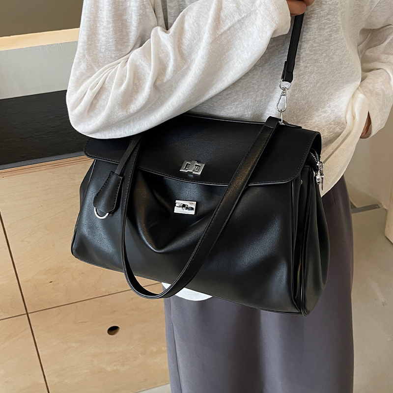 กระเป๋าผู้หญิงสวยๆ กระเป๋าสะพายข้างผู้หญิง กระเป๋าแบรนด์COOL BAG