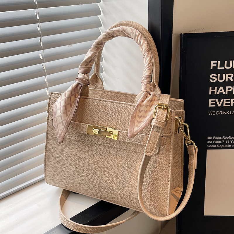 กระเป๋าผู้หญิงสวยๆ กระเป๋าสะพายข้างผู้หญิง กระเป๋าแบรนด์COOL BAG
