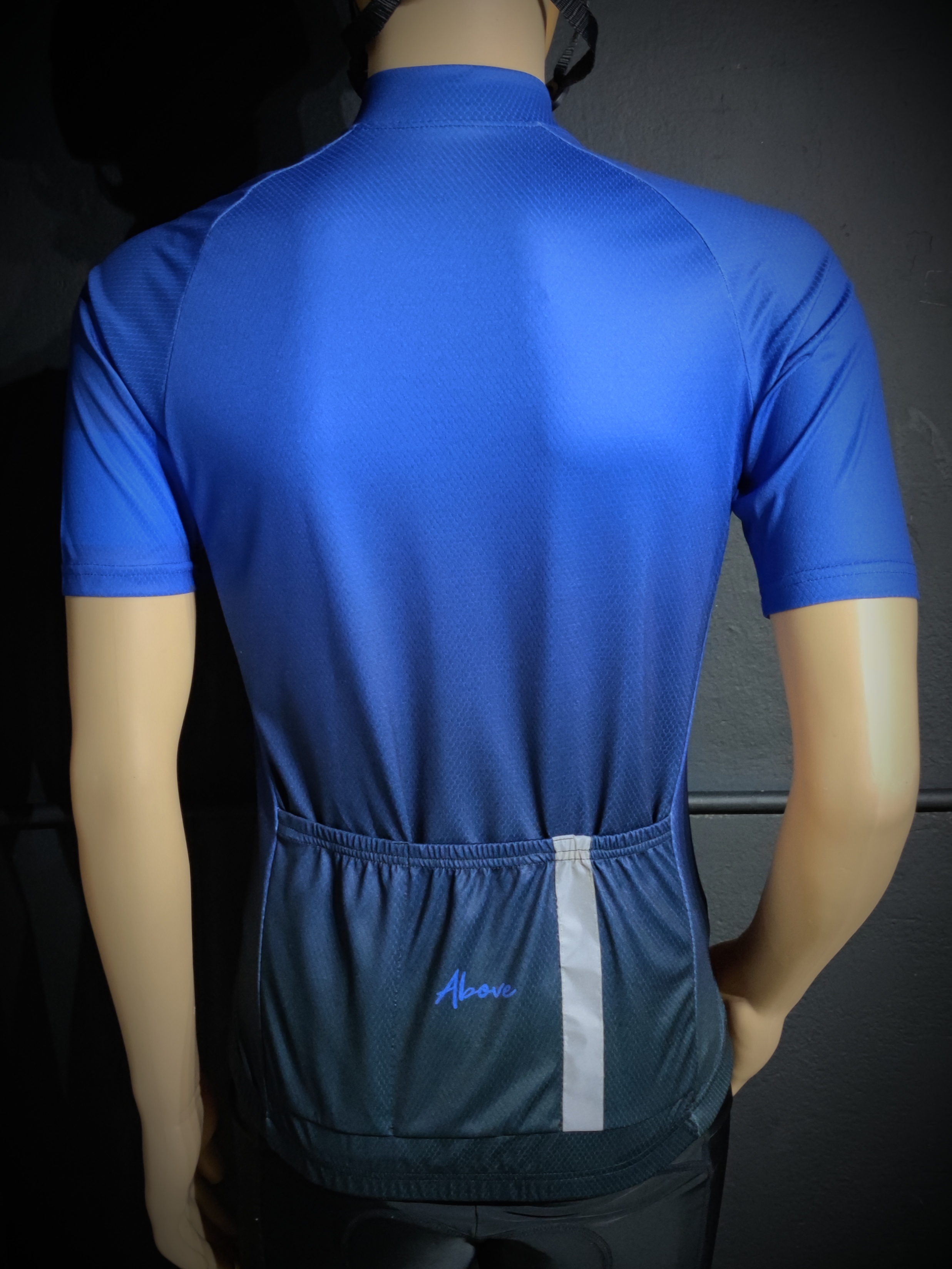 เสื้อปั่นจักรยาน Above