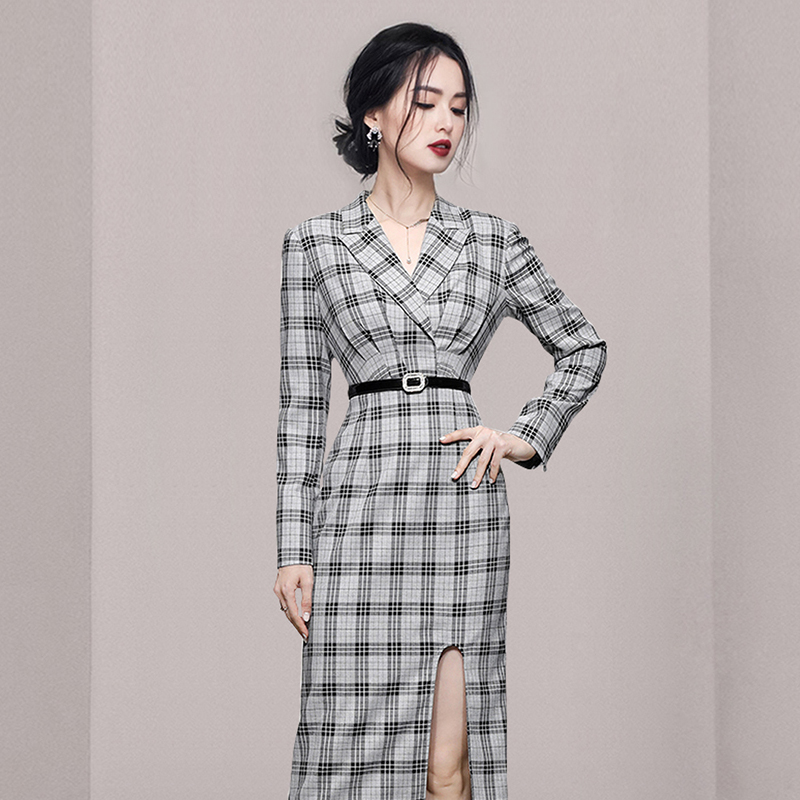 ชุดเดรสยาวสวยๆ สไตล์เกาหลี มีขนาด S M L XL สนใจทักแชท