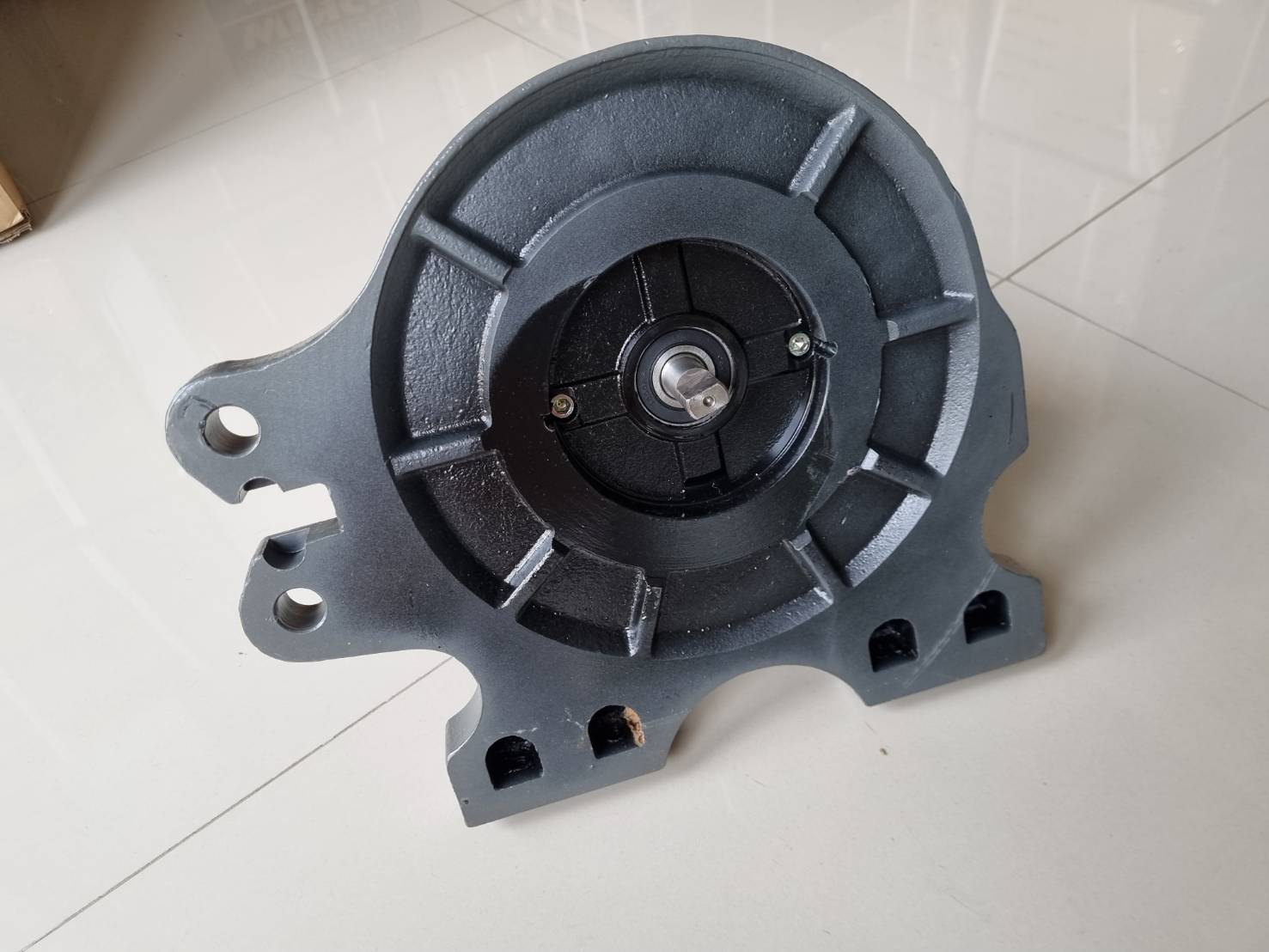 มอเตอร์วินซ์ 20,000 ปอนด์ โฉมเก่า 12v. และ 24v.