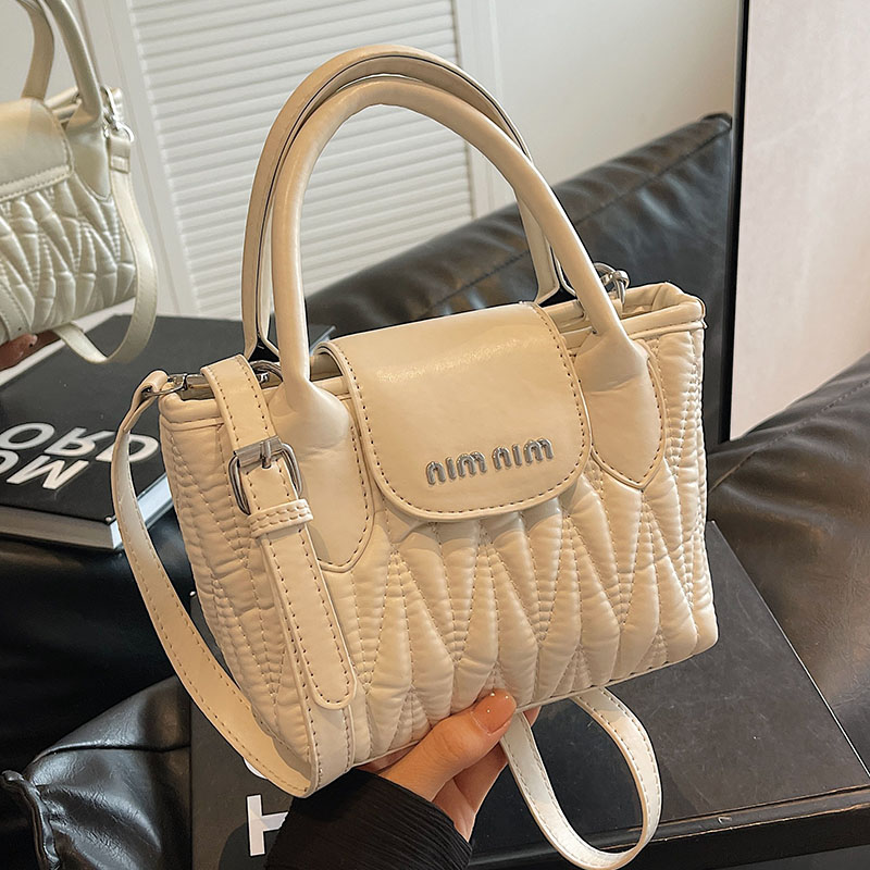 กระเป๋าผู้หญิงสวยๆ กระเป๋าสะพายข้างผู้หญิง กระเป๋าแบรนด์COOL BAG