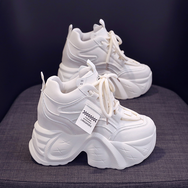 รองเท้าผ้าใบเสริมส้นสูง ไซต์35-39 สนใจทักแชท ฟรีค่าส่ง!