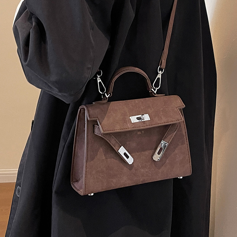 กระเป๋าผู้หญิงสวยๆ กระเป๋าสะพายข้างผู้หญิง กระเป๋าแบรนด์COOL BAG