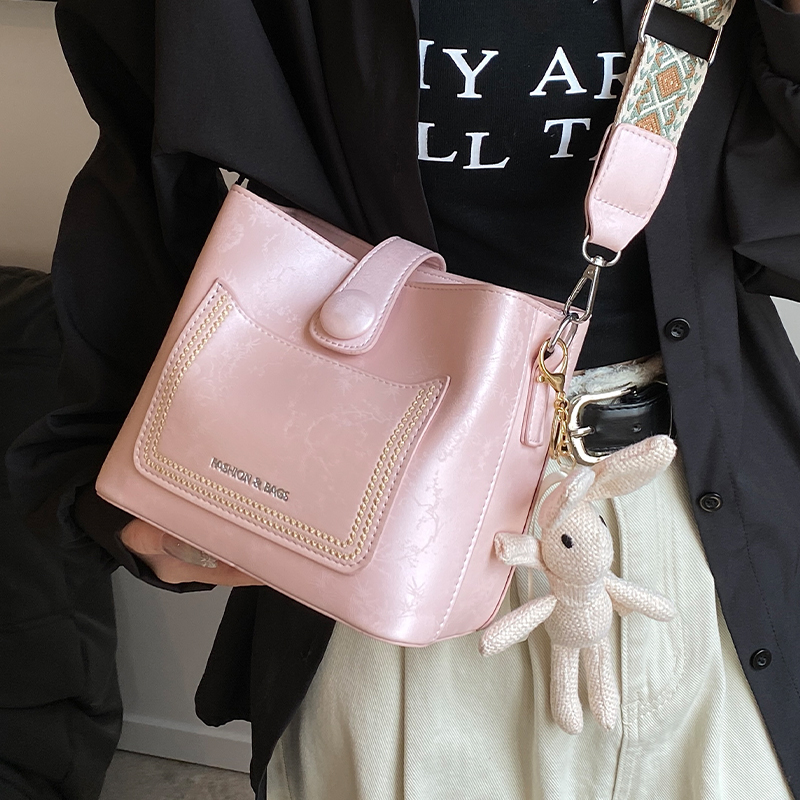 กระเป๋าผู้หญิงสวยๆ กระเป๋าสะพายข้างผู้หญิง กระเป๋าแบรนด์COOL BAG