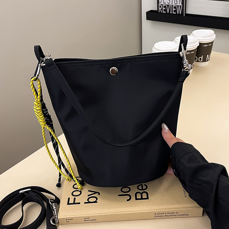 กระเป๋าผู้หญิงสวยๆ กระเป๋าสะพายข้างผู้หญิง กระเป๋าแบรนด์COOL BAG