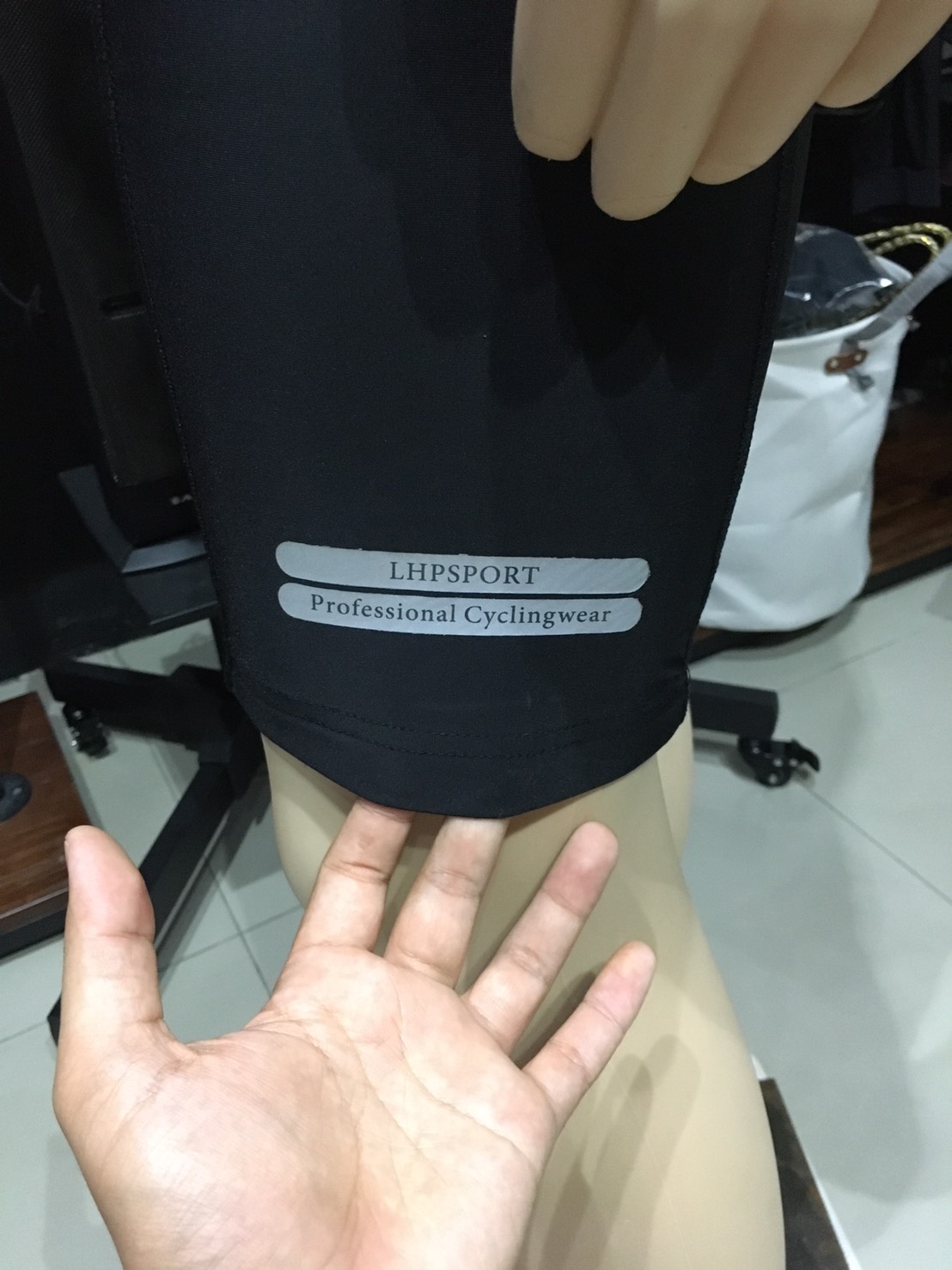 กางเกงปั่นจักรยานเอี๊ยมขาสั้น เป้าเจล ปลายขาซิลิโคนเจล